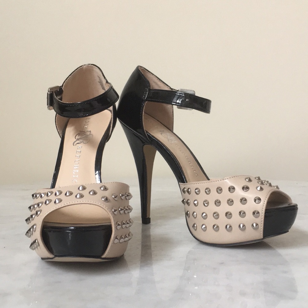 Rock & Republic Black  Tab Studded Platform Heels